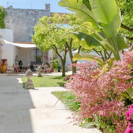 Palazzo Angelica - Luxury Retreat Otranto Bed & Breakfast *