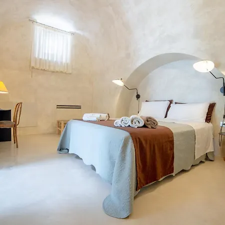 Palazzo Angelica - Luxury Retreat Otranto Bed & Breakfast